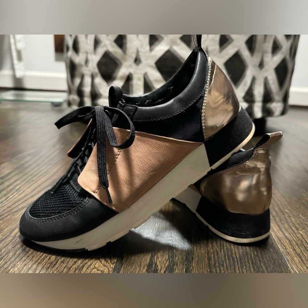Dolce Vita Women's Yana Sneaker Size 8.5